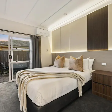 Aroha Motel